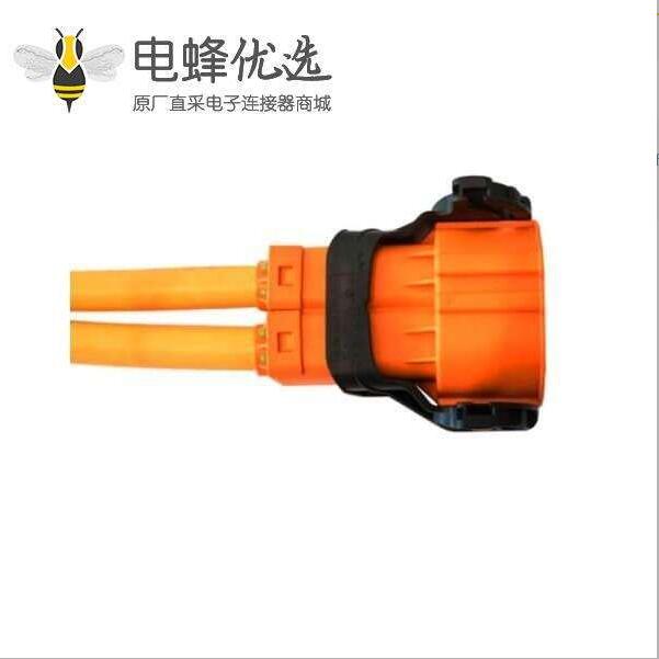 伴随新能源汽车一起发展的高压连接器